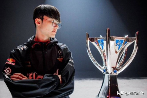 英雄联盟战绩图(电竞实时数据)插图2 英雄联盟战绩图(电竞实时数据)插图2