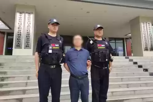 警匪2抓捕阵容搭配插图1