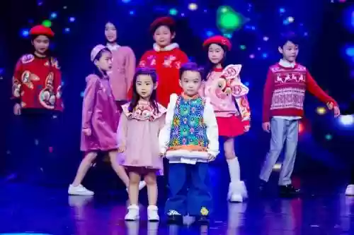 童男童女阵容插图